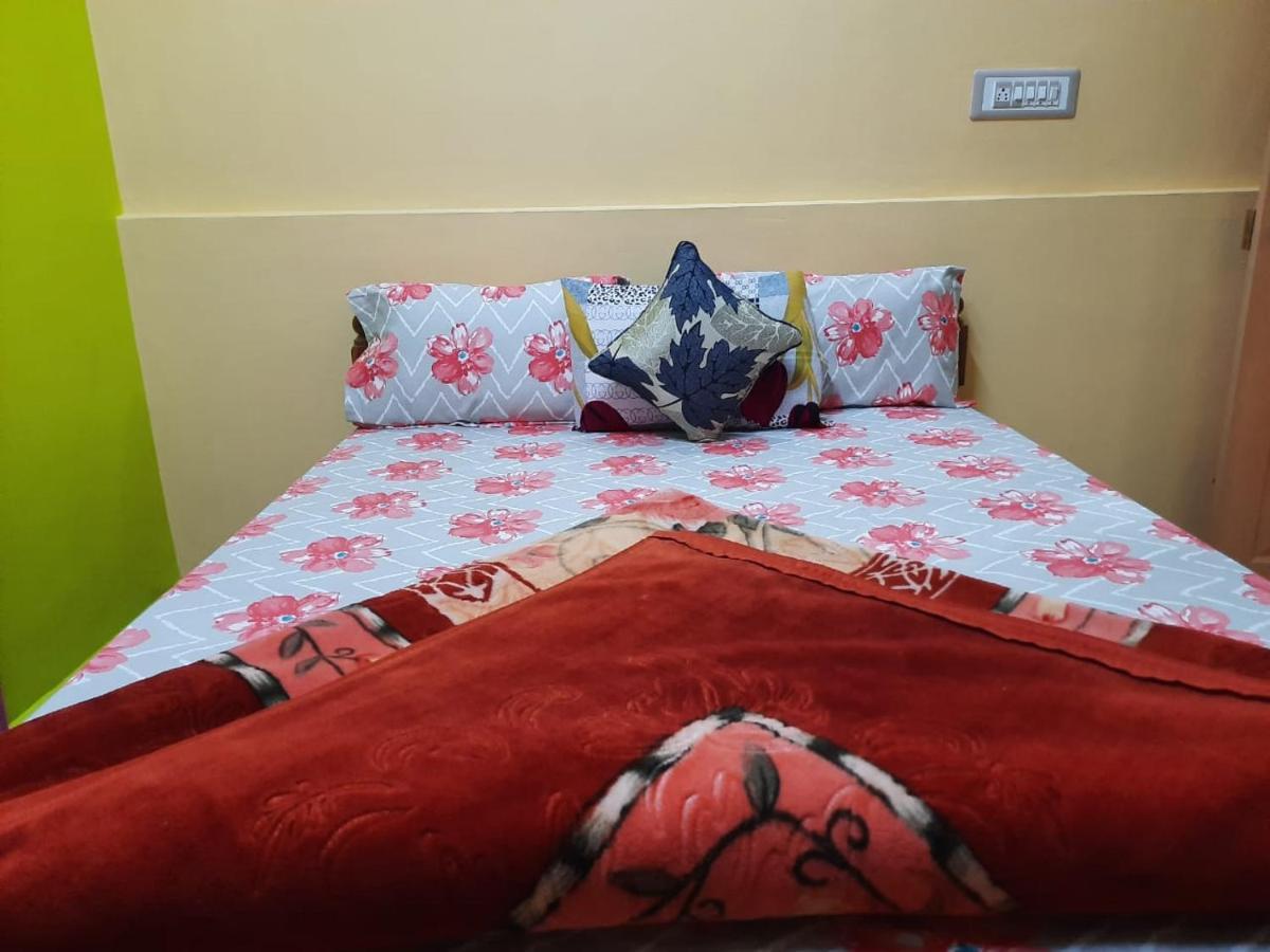 Green Land Estate Homestay 5 Rooms With Garden View 마디케리 외부 사진